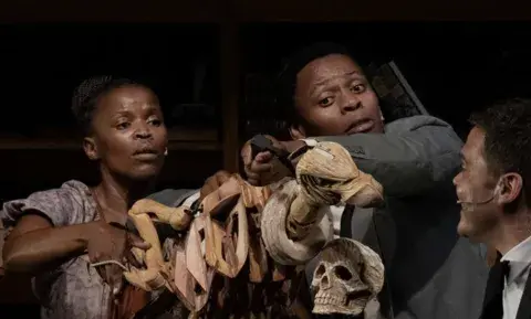 Faustus in Africa !
